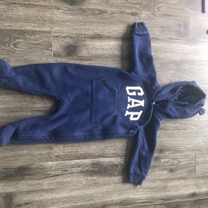 Gap baby onesie 6-9 months